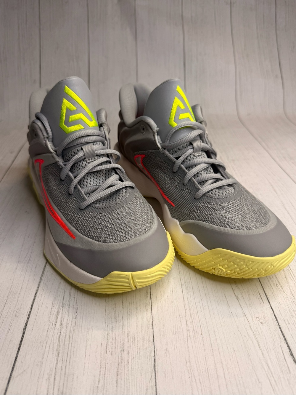 Nike Giannis Immortality 4 Basketball Shoes Wolf Grey Men’s 7.5 Women’s 9- NIB